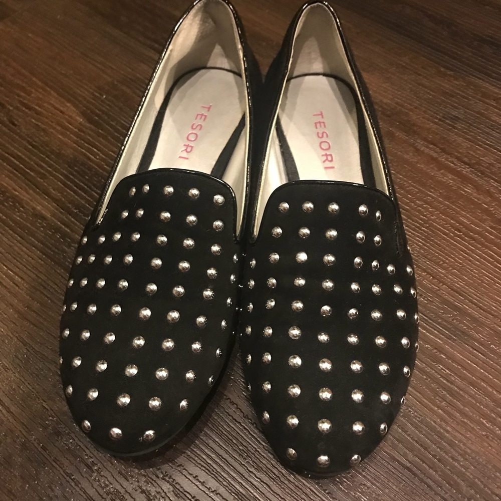 Tesori Studded Flat (women’s 5)